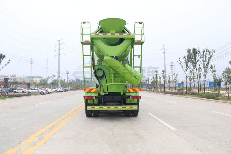 重汽豪沃18方攪拌車