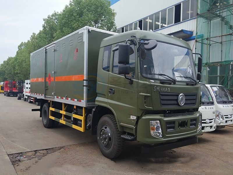 東風(fēng)6米1爆破器材運(yùn)輸車