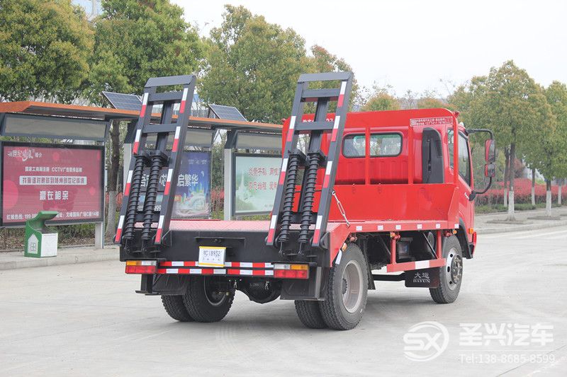 大運(yùn)底平板挖機(jī)運(yùn)輸車