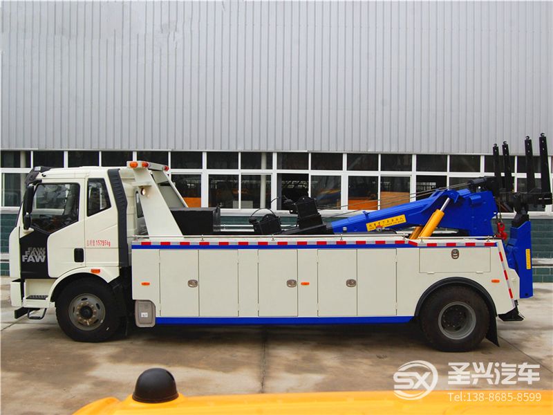 解放單橋拖吊聯(lián)體救援車(chē)