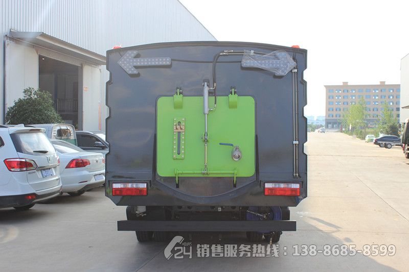 東風(fēng)多利卡5+5方洗掃車