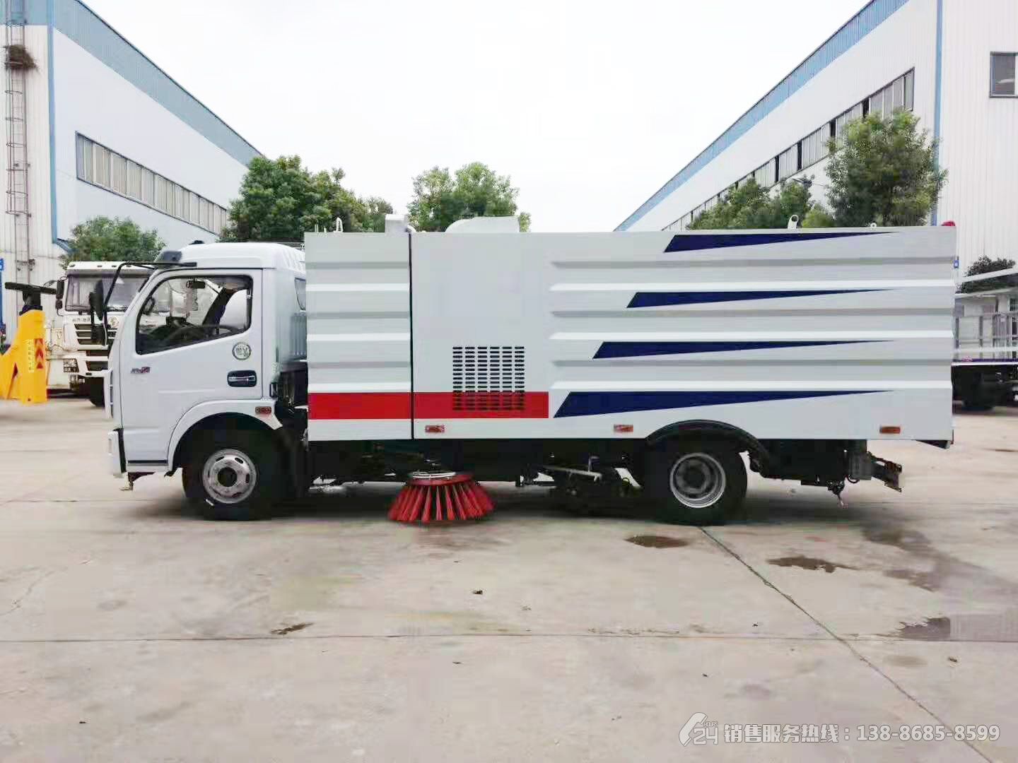 東風(fēng)大多利卡5+4.5方洗掃車