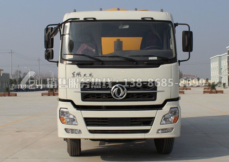 東風(fēng)天龍15方污泥運(yùn)輸車(chē)