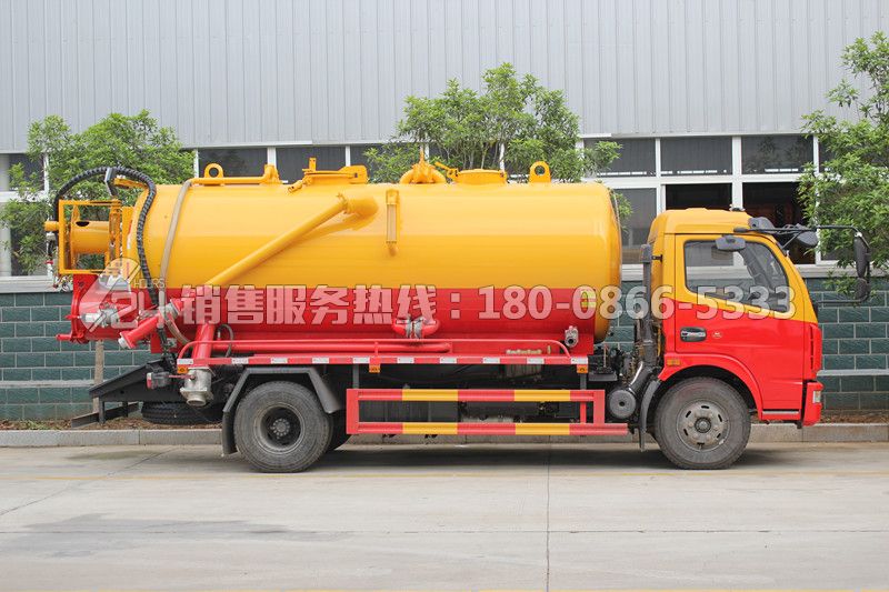 東風(fēng)多利卡D7清洗吸污車(chē)一體罐8方