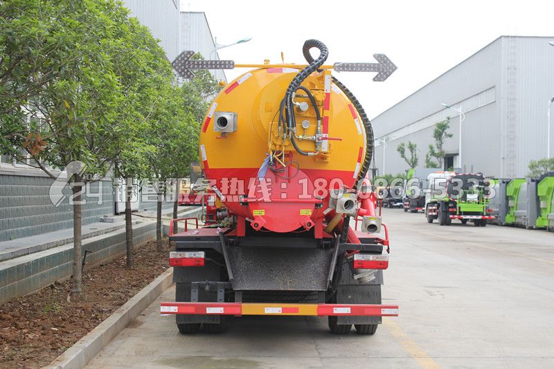 東風(fēng)多利卡D7清洗吸污車(chē)一體罐8方