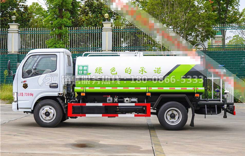 東風(fēng)D6多利卡灑水車5方
