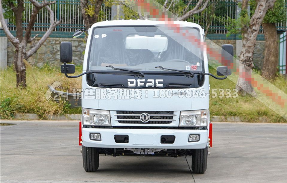 東風(fēng)D6多利卡灑水車5方
