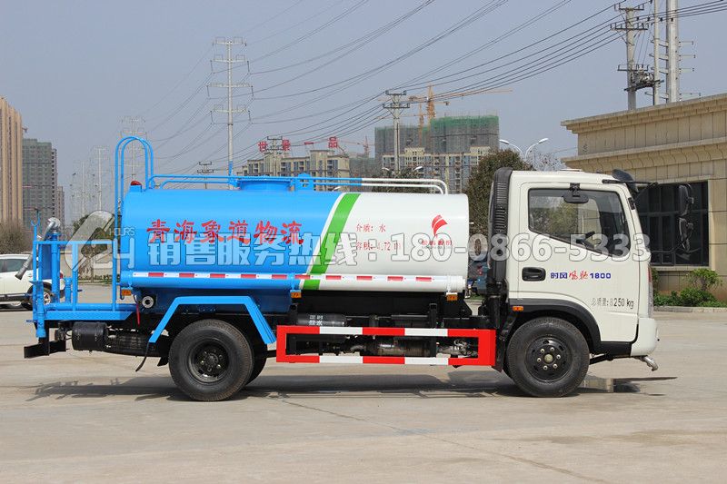 時(shí)風(fēng)風(fēng)馳1800灑水車5方