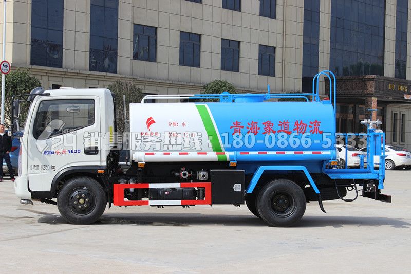 時(shí)風(fēng)風(fēng)馳1800灑水車5方