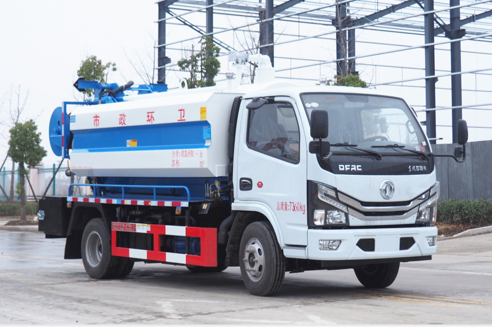 國六-東風多利卡清洗吸污車1.5+3.5方