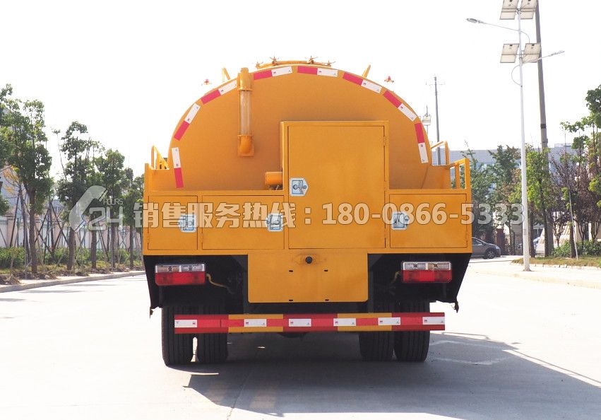國六-東風(fēng)大多利卡高壓清洗車2.8+6方