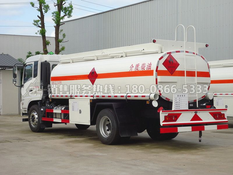 國(guó)六-東風(fēng)天錦VR運(yùn)油車(chē)