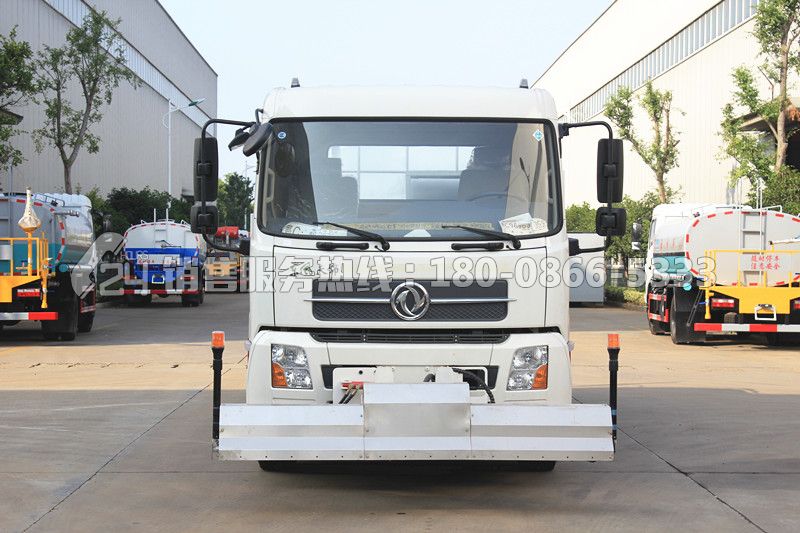 東風(fēng)天錦路面高壓清洗車