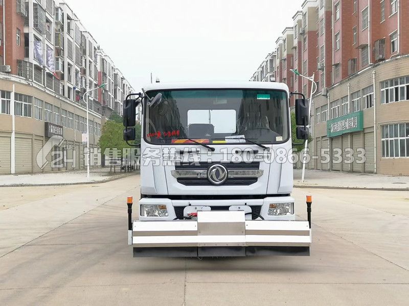 國六-東風(fēng)多利卡D9路面清洗車