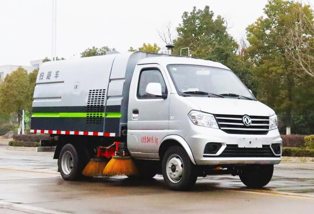 東風(fēng)小康掃路車(chē)0.5+1.5方