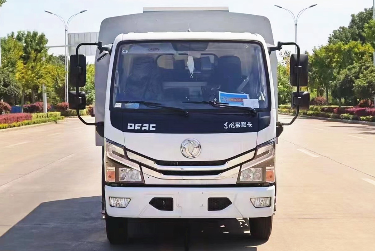東風(fēng)多利卡后置吸塵車1+4方