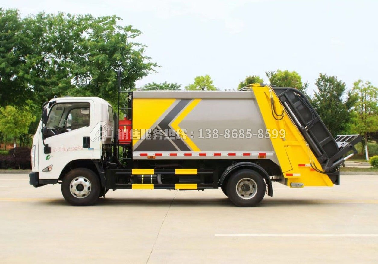江鈴凱銳壓縮式垃圾車(chē)6方