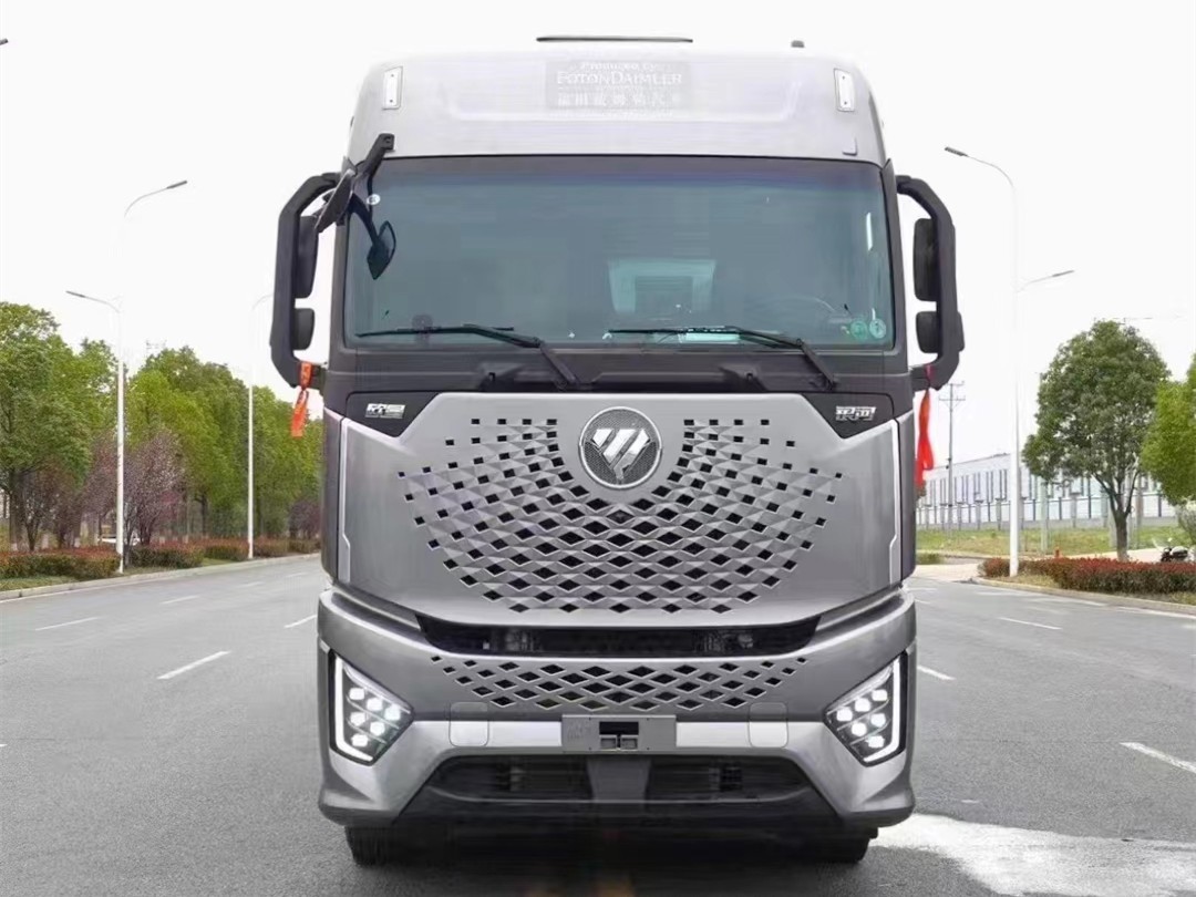 福田歐曼銀河9米6冷藏車(chē)