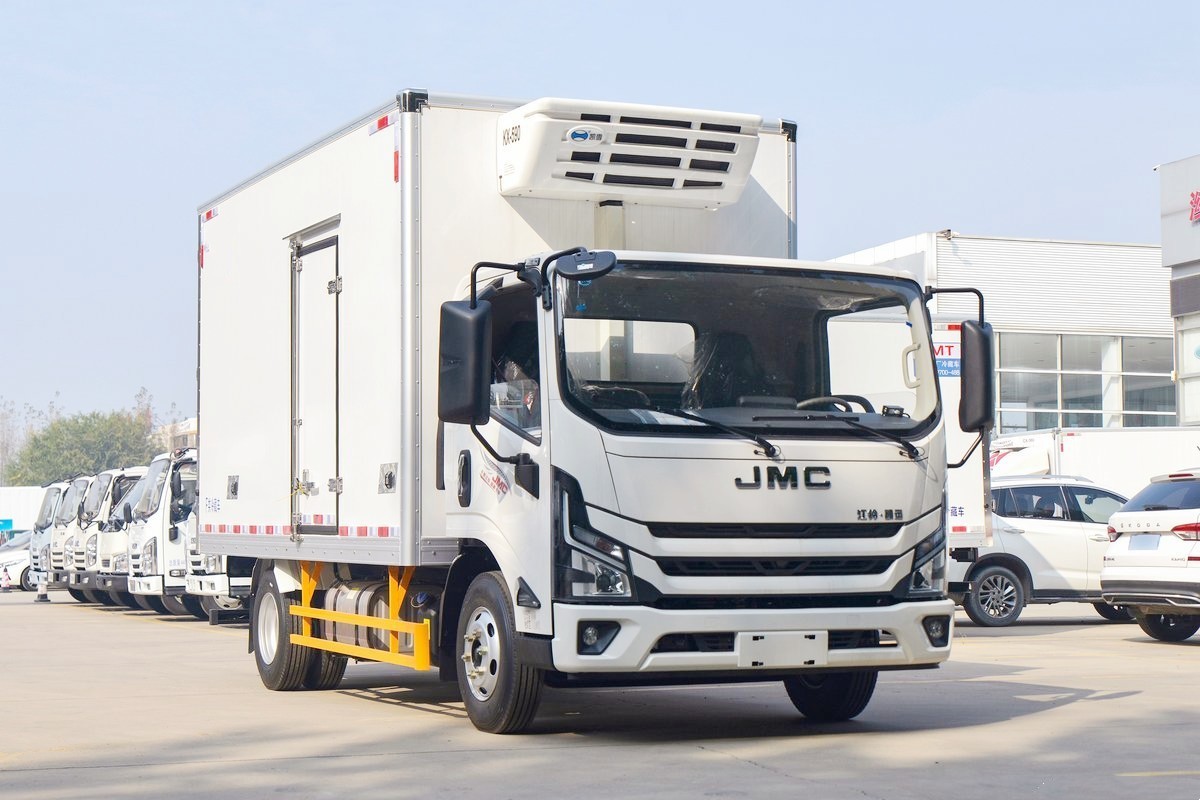 江鈴新凱運(yùn)寬體冷藏車4.02米