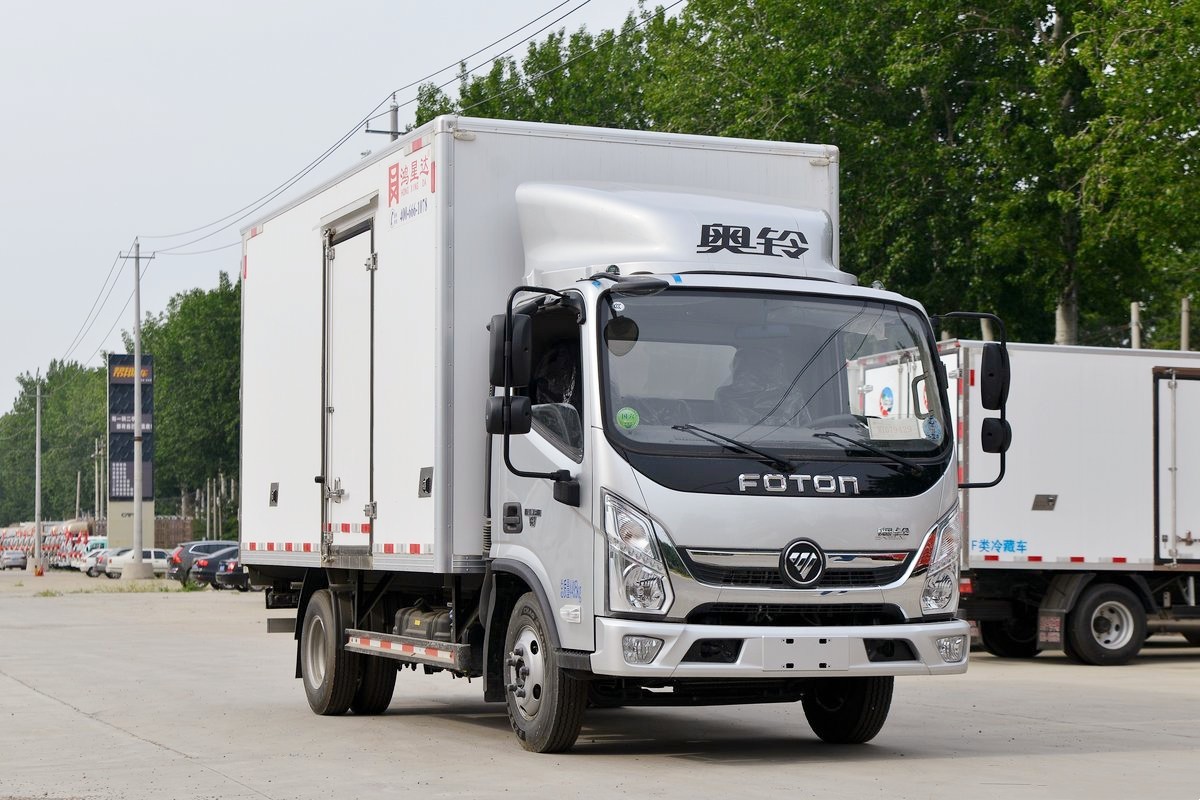 福田奧鈴速運(yùn)4.08米冷藏車(chē)