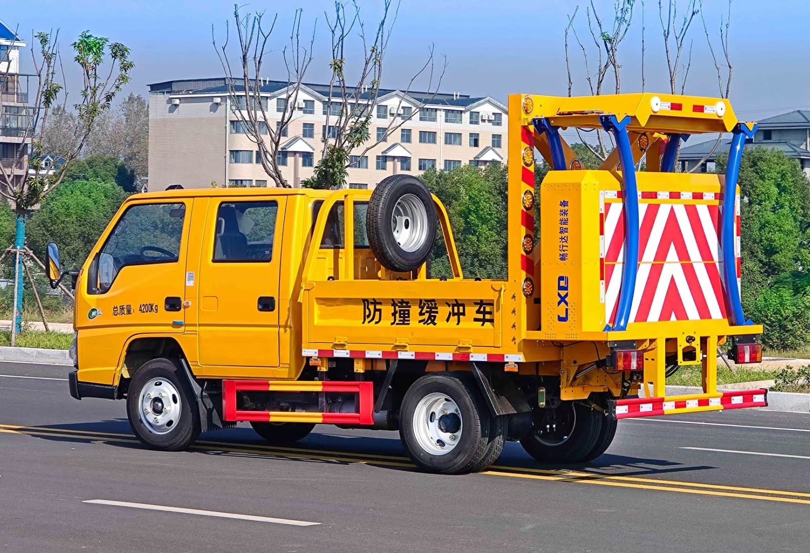 江鈴新順達(dá)防撞緩沖車(chē)70K