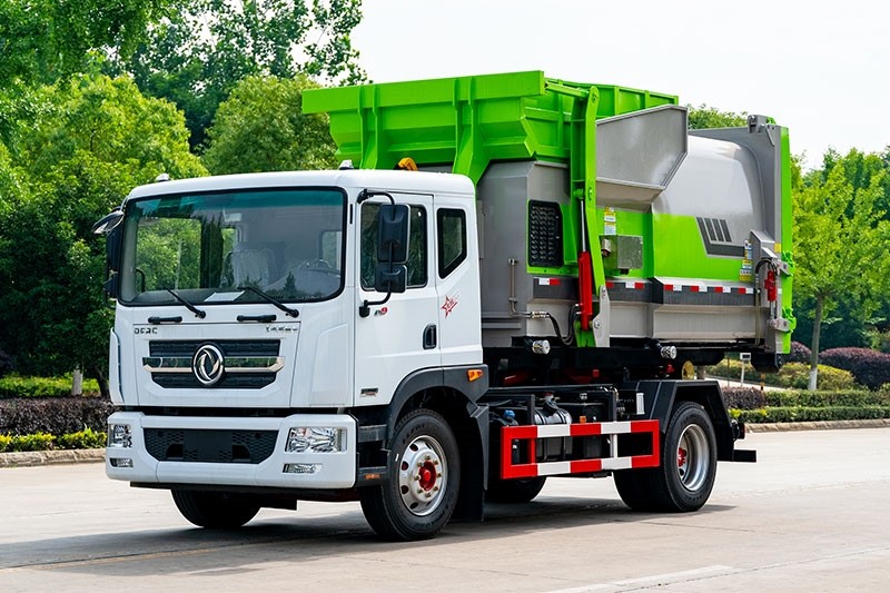 東風(fēng)多利卡D9勾臂垃圾車(chē) 12方