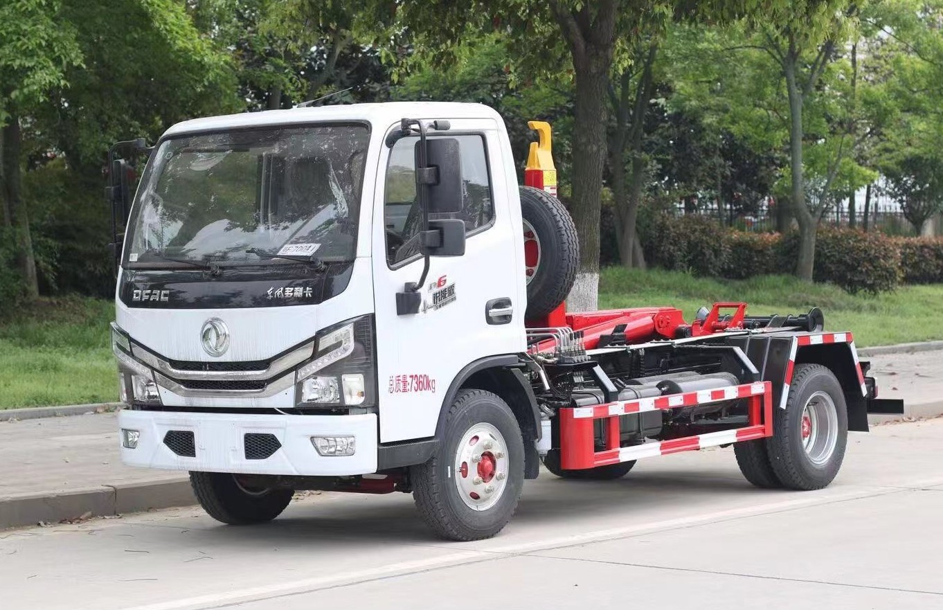 東風(fēng)多利卡D6勾臂垃圾車(chē) 7方
