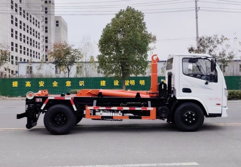 南駿藍(lán)牌(地庫)勾臂垃圾車 7方建筑垃圾箱 