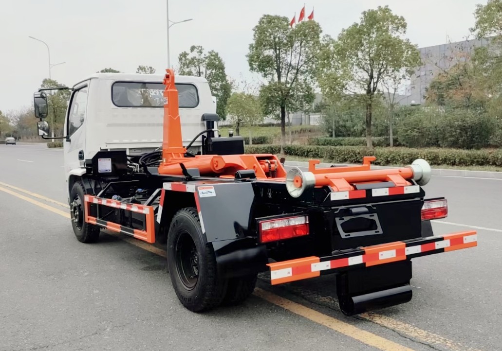 南駿藍(lán)牌(地庫)勾臂垃圾車 7方建筑垃圾箱 